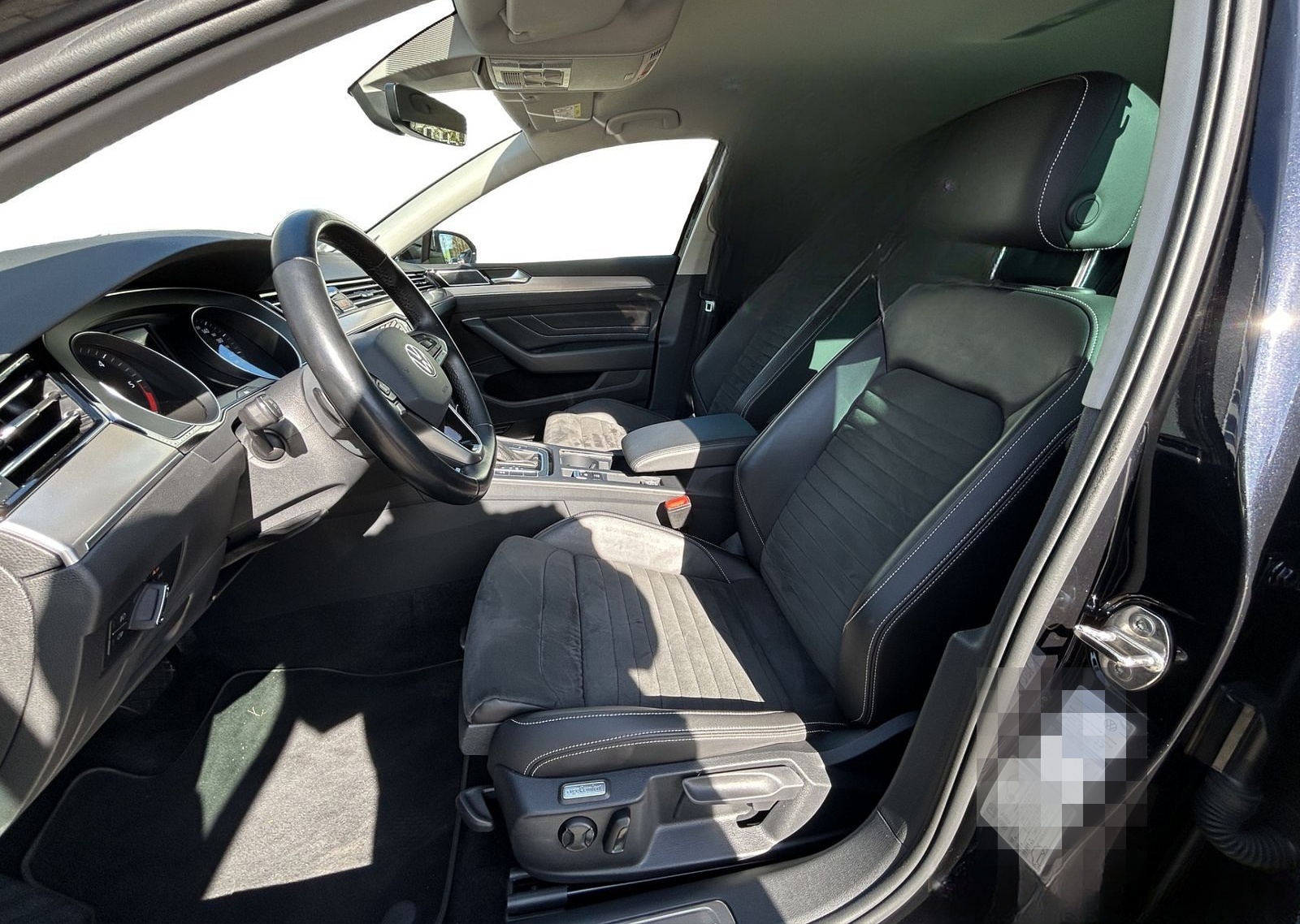 Volkswagen Passat Variant 2.0 TDI DSG Elegance AHK Navi LED foto 13