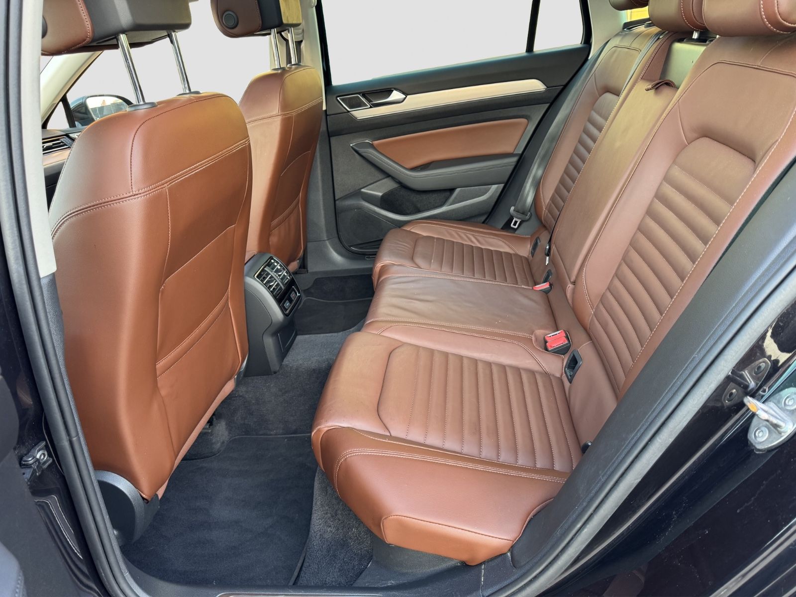 Volkswagen Passat Highline/R Line/Kamera/Leder/Panorama/ACC foto 13