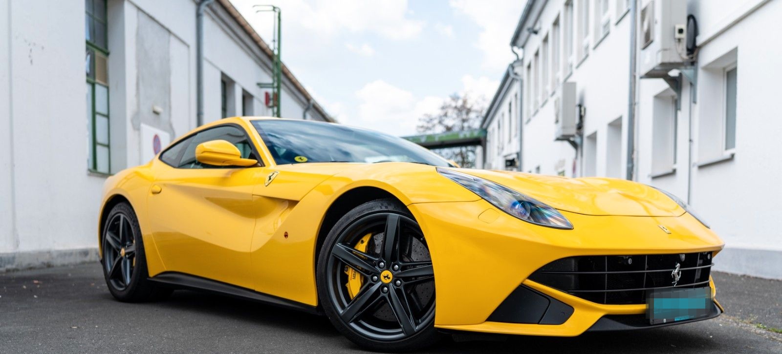 Ferrari F12 Berlinetta Giallo Modena *MwSt./Scheckheft* foto 3
