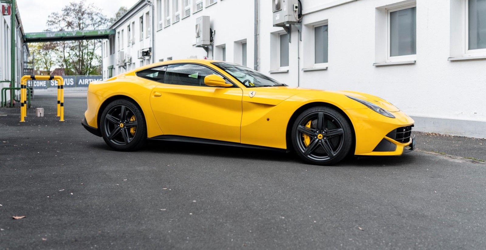 Ferrari F12 Berlinetta Giallo Modena *MwSt./Scheckheft* foto 9