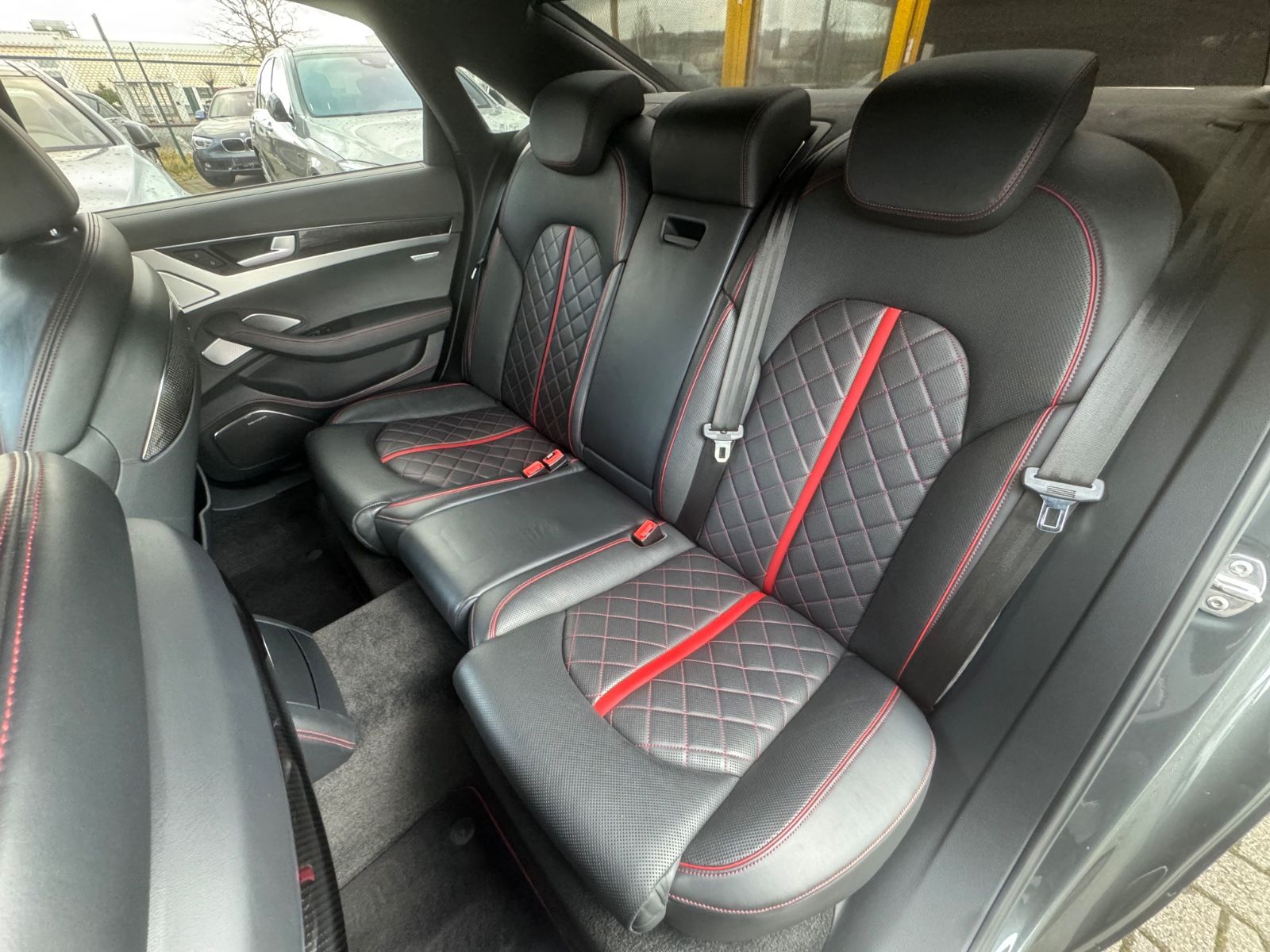 Audi S8 4.0 TFSI qu/20"/SOFTC/STHZG/B&O/CARBON/SITZBE foto 13