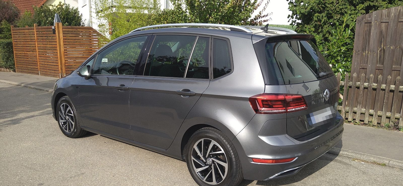 Volkswagen Golf Sportsvan 1.5 TSI mit Top Ausstattung foto 2