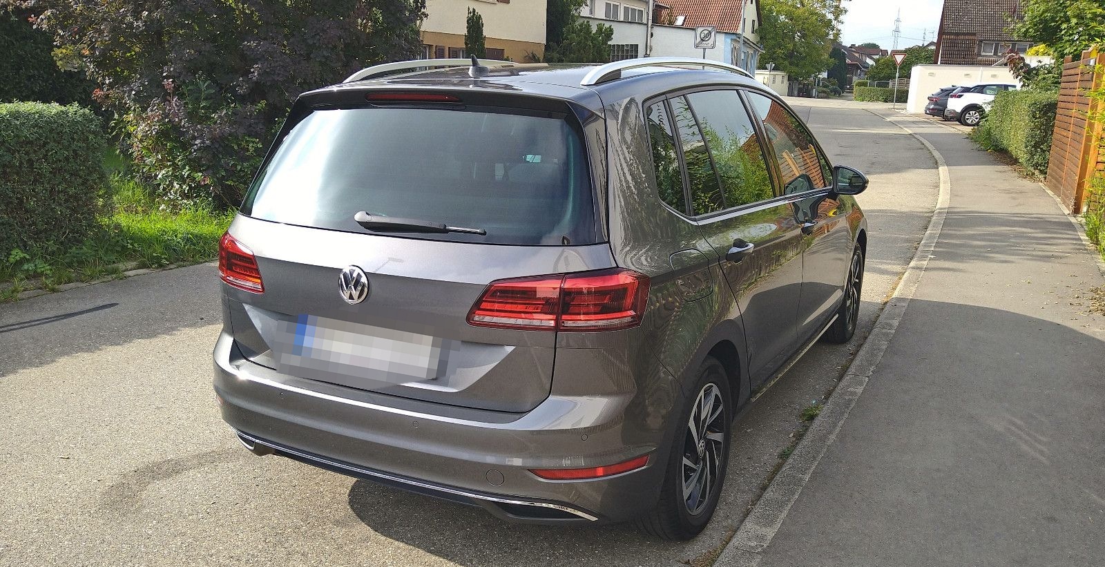 Volkswagen Golf Sportsvan 1.5 TSI mit Top Ausstattung foto 3