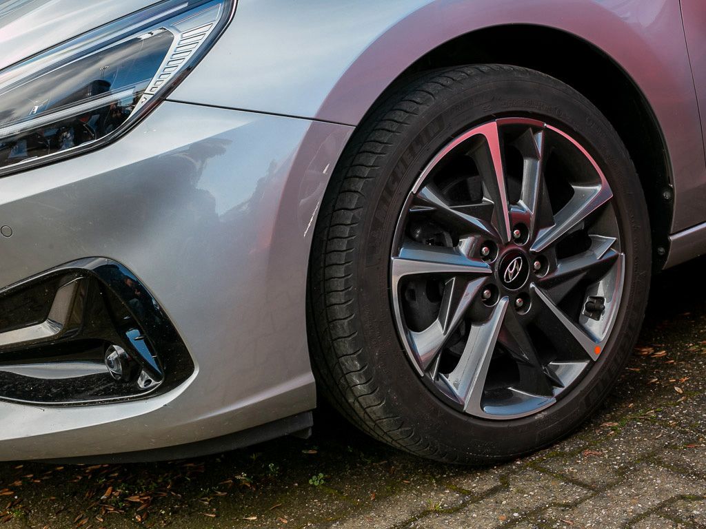 Hyundai i30 1.0 Trend Mild-Hybrid Kamera Navi LED foto 3