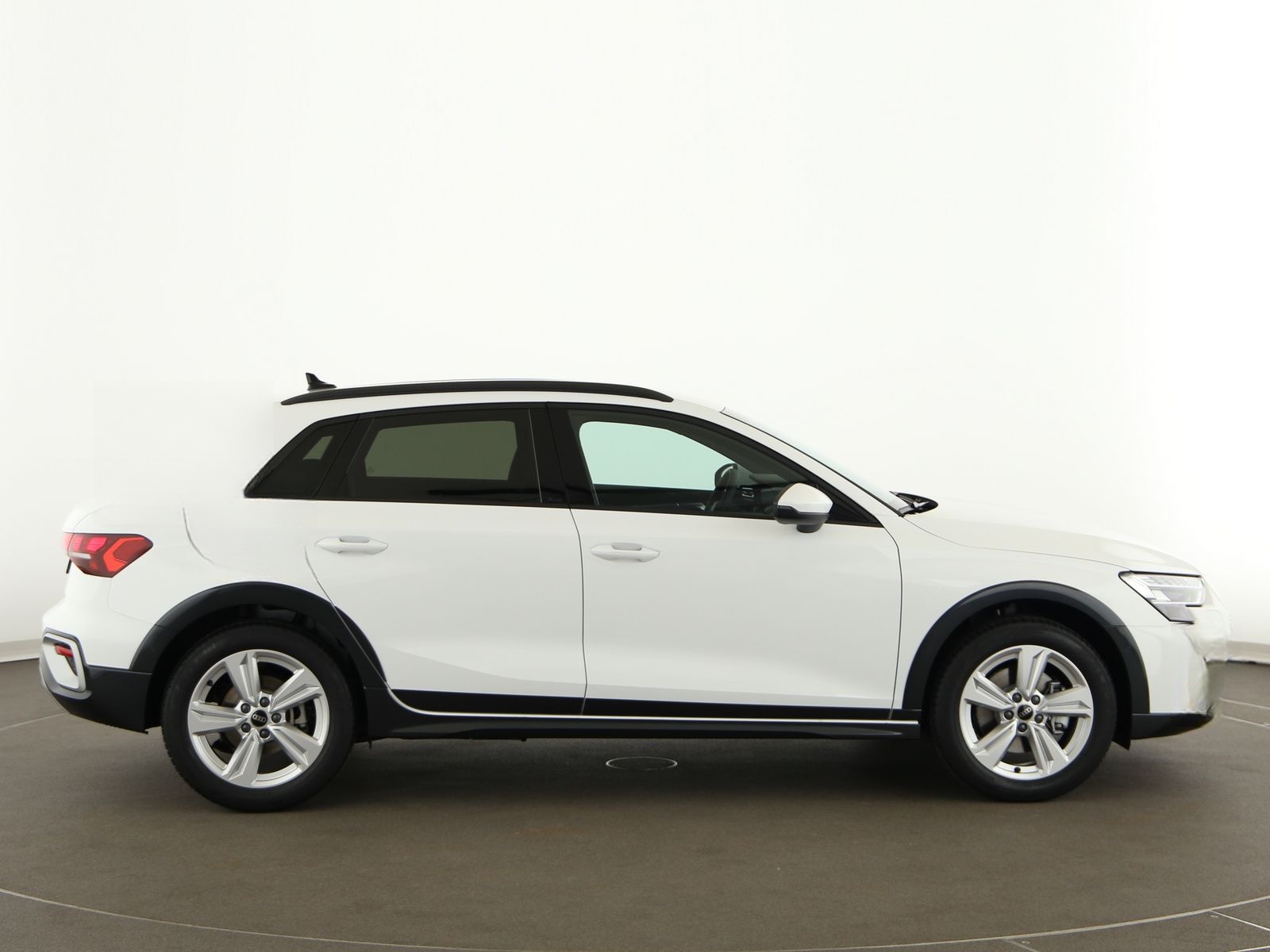 Audi A3 allstreet TFSI e 150 kW S tronic  LED Navi AH foto 7