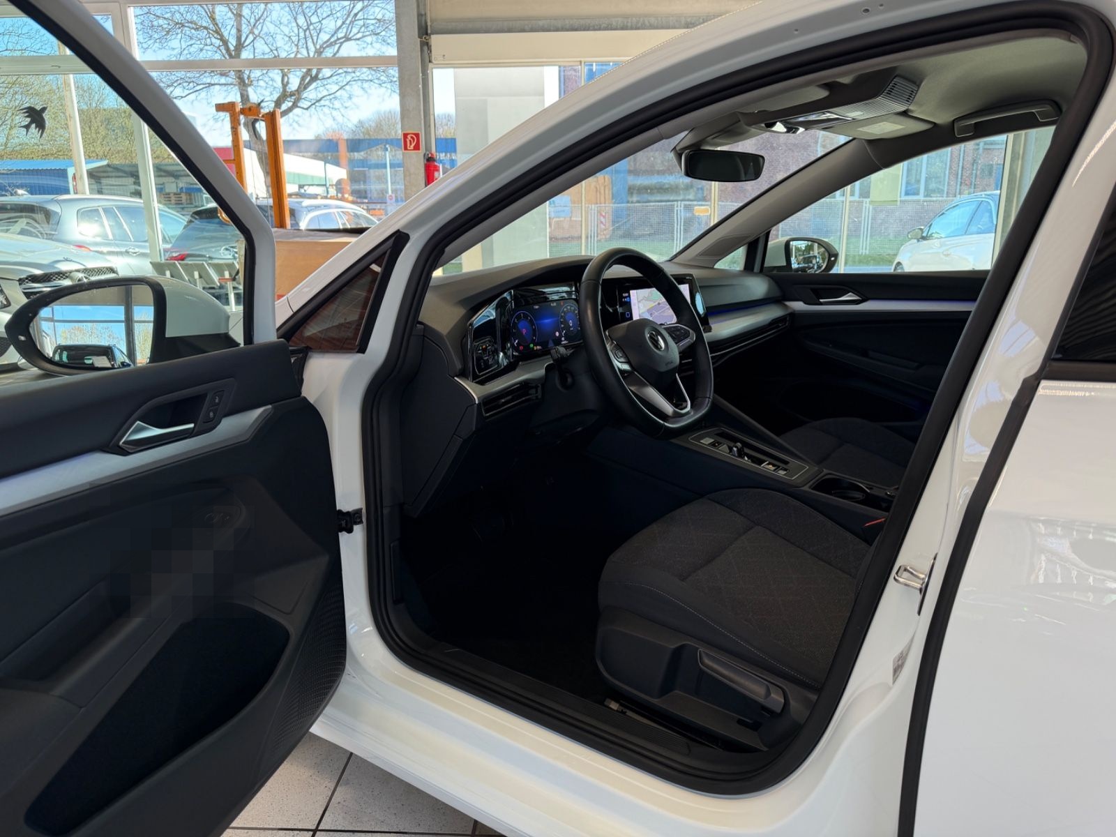 Volkswagen Golf VIII 2.0 TDI SCR DSG Lim./1Hd./LED/Klima foto 11