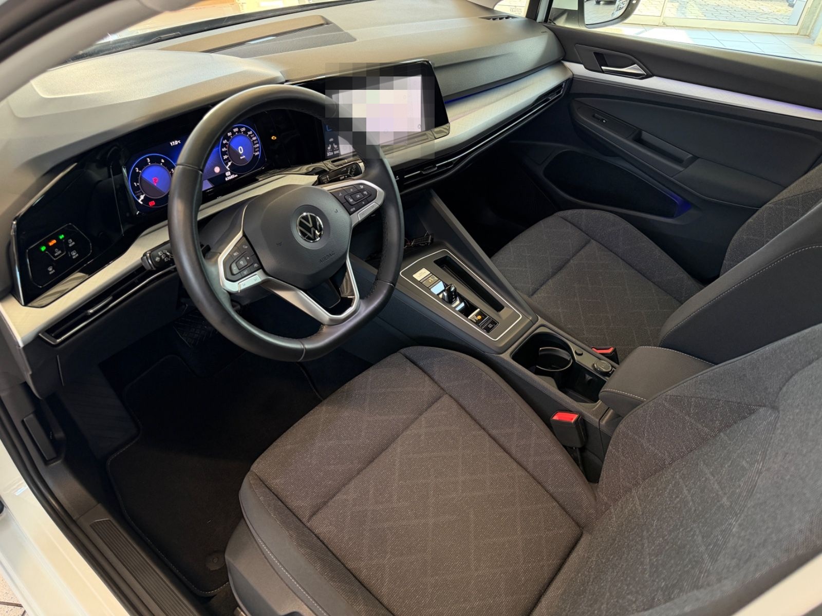 Volkswagen Golf VIII 2.0 TDI SCR DSG Lim./1Hd./LED/Klima foto 15