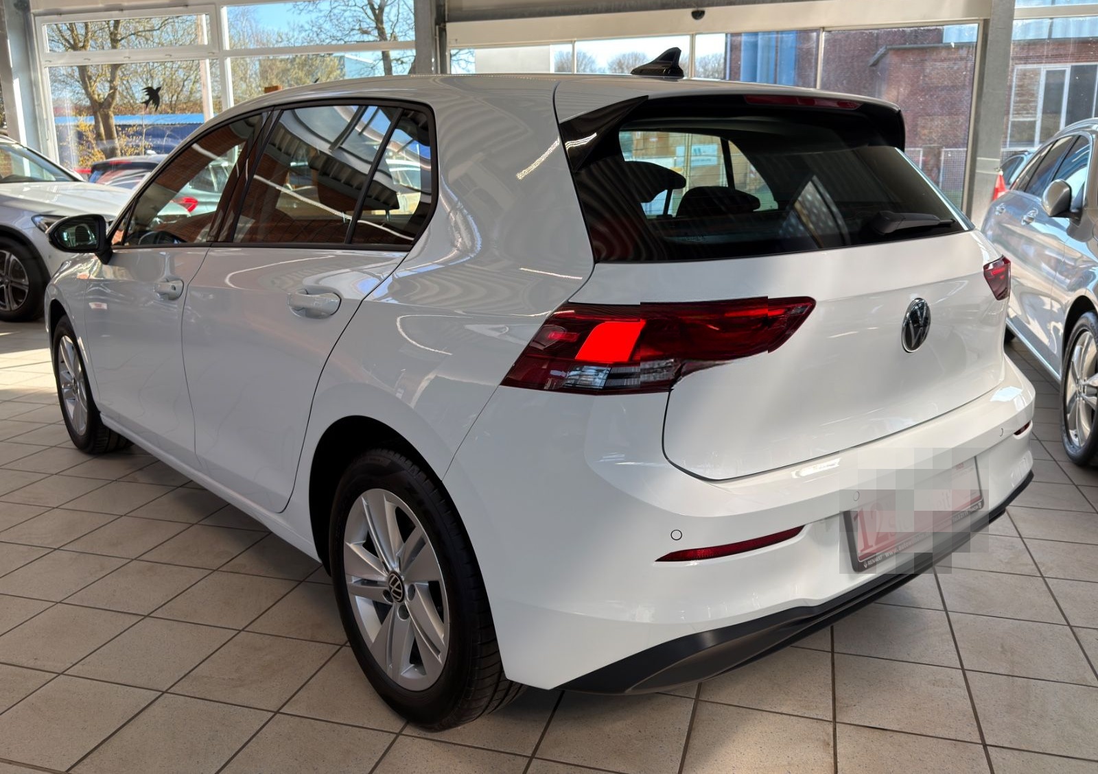 Volkswagen Golf VIII 2.0 TDI SCR DSG Lim./1Hd./LED/Klima foto 4
