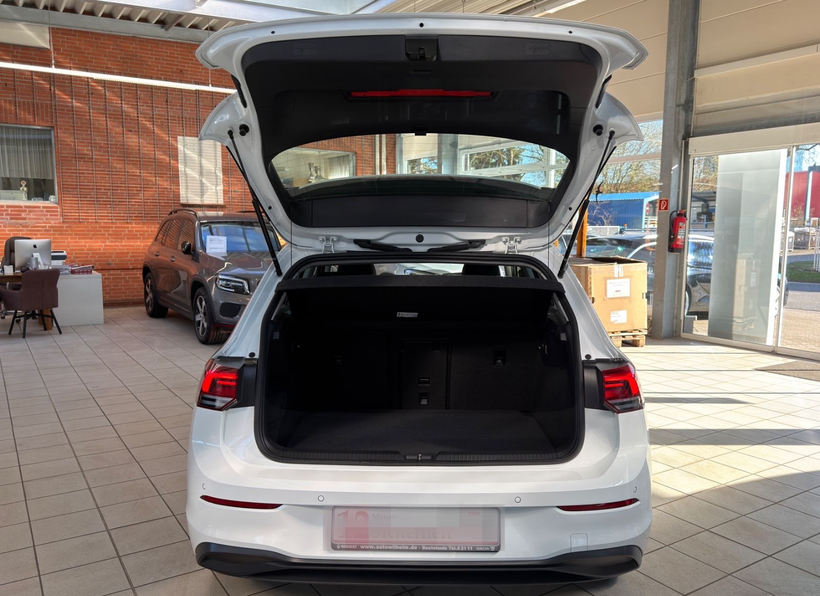 Volkswagen Golf VIII 2.0 TDI SCR DSG Lim./1Hd./LED/Klima foto 6
