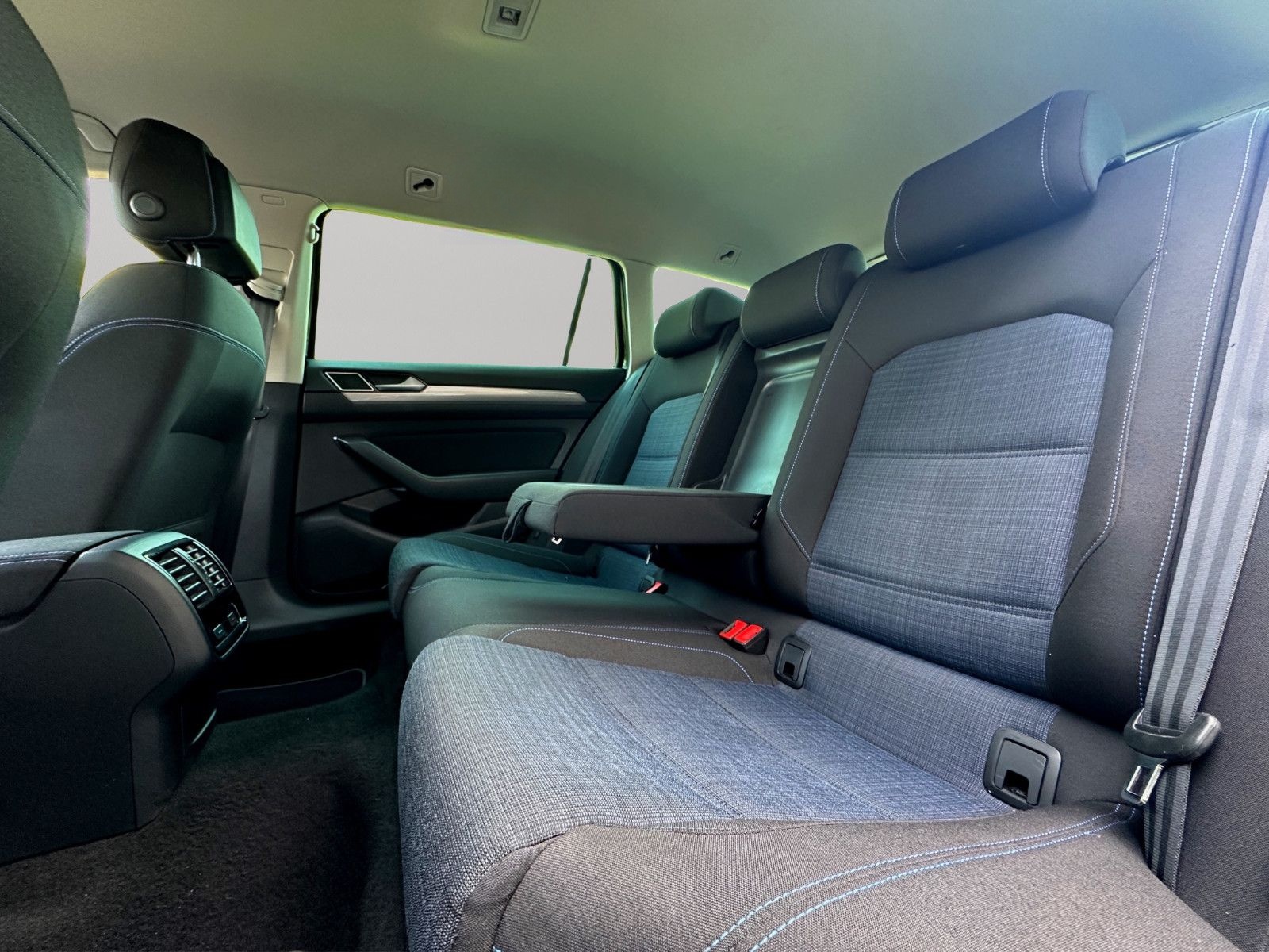 Volkswagen Passat Variant 1.4 TSI GTE VIRTUAL KAMERA foto 24