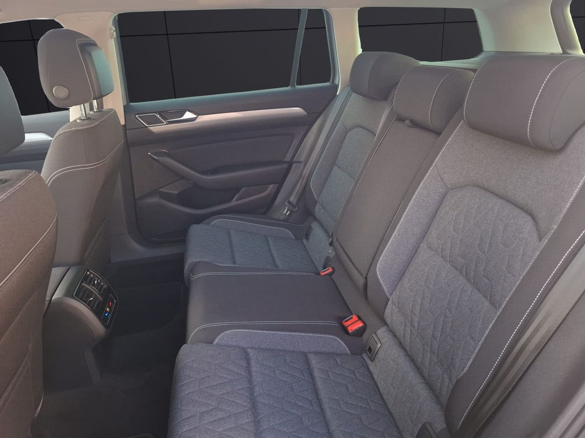 Volkswagen Passat Variant TSI Business DSG Matrix Standhzg foto 11