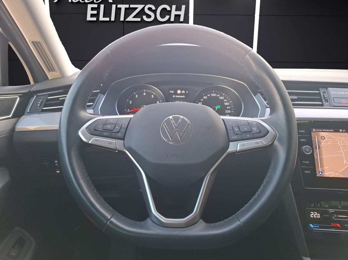 Volkswagen Passat Variant TSI Business DSG Matrix Standhzg foto 17