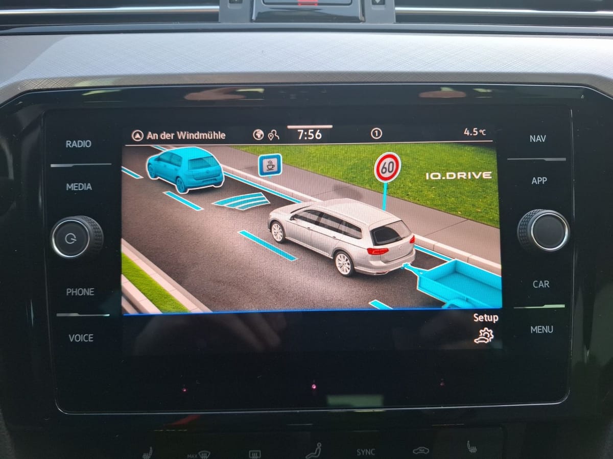 Volkswagen Passat Variant TSI Business DSG Matrix Standhzg foto 23
