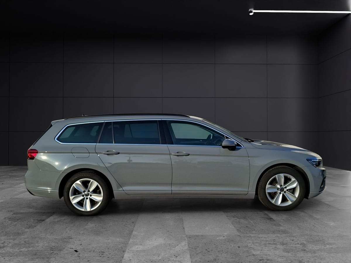 Volkswagen Passat Variant TSI Business DSG Matrix Standhzg foto 6