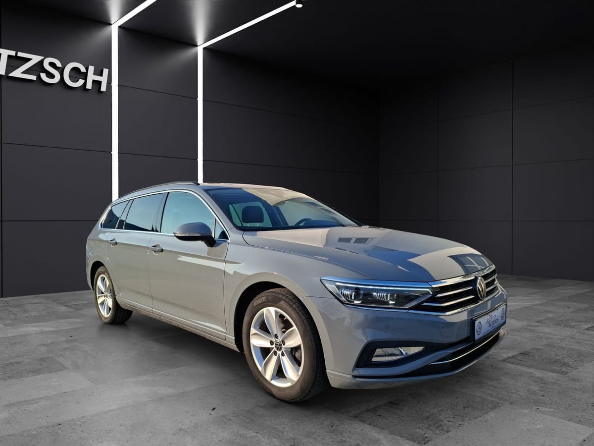 Volkswagen Passat Variant TSI Business DSG Matrix Standhzg foto 7
