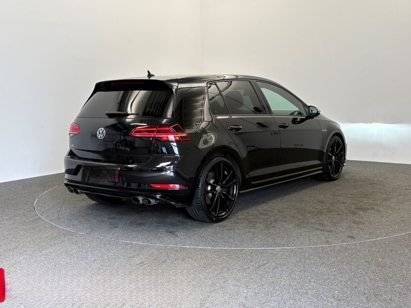 Volkswagen Golf R VII 2.0 TSI 4Mo DSG 19 LED NAVI PDC ACC foto 5