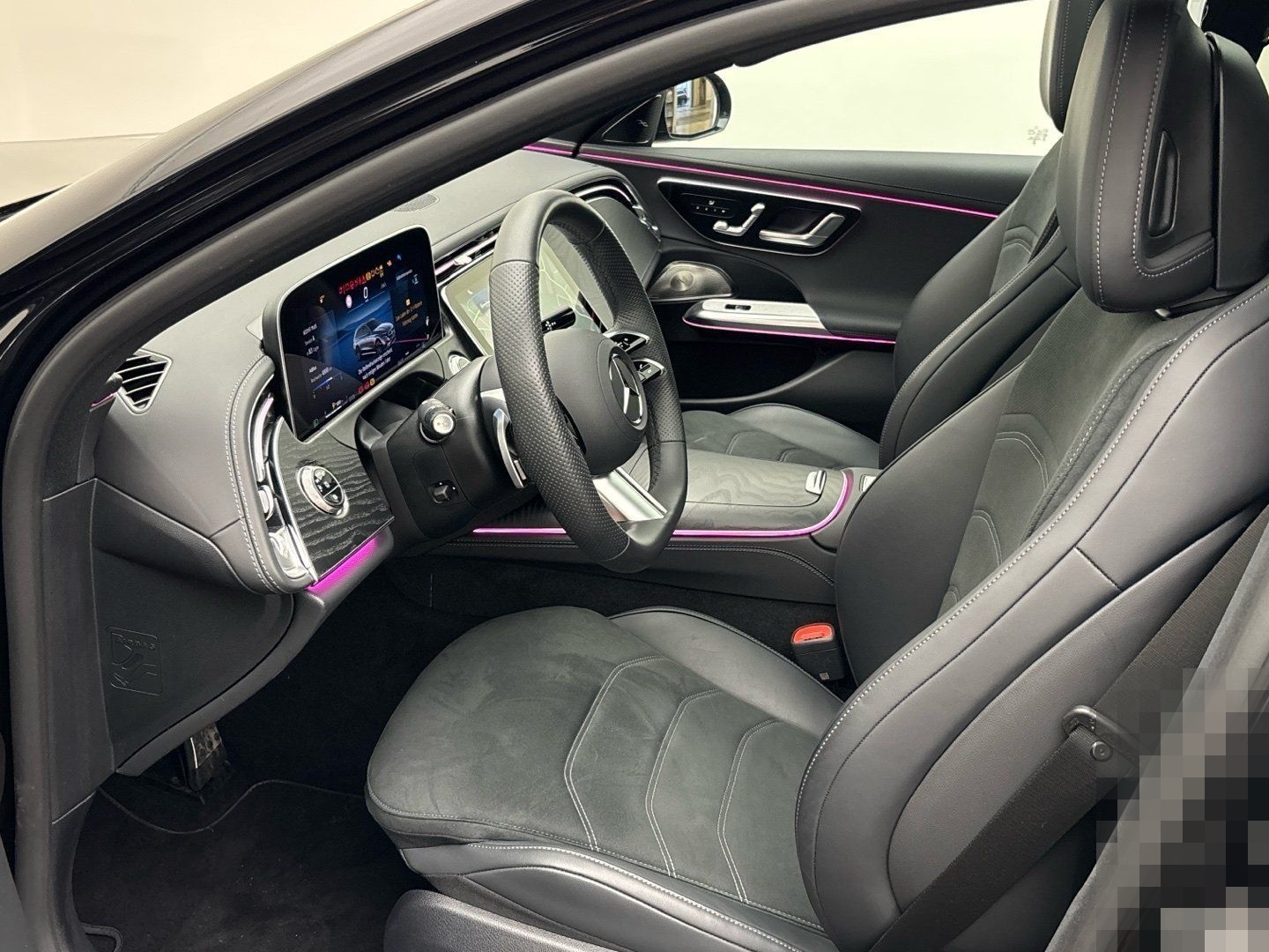 Mercedes-Benz E 220 d T AMG Night Digital-Light Pano 360° AHK foto 12
