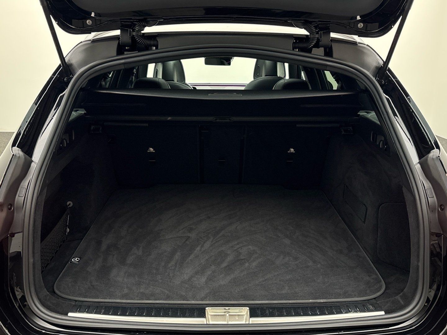 Mercedes-Benz E 220 d T AMG Night Digital-Light Pano 360° AHK foto 16