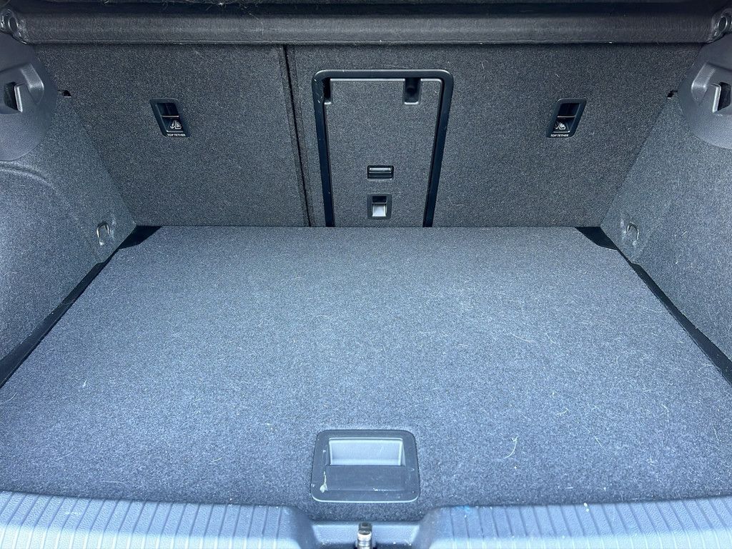 Volkswagen Golf VIII 2.0 TSI R Performance MATRIX-LED PANO foto 19