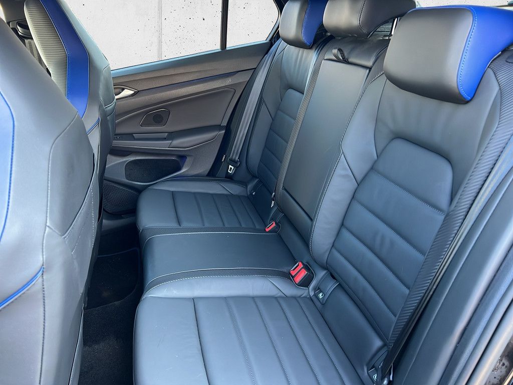 Volkswagen Golf VIII 2.0 TSI R Performance MATRIX-LED PANO foto 10