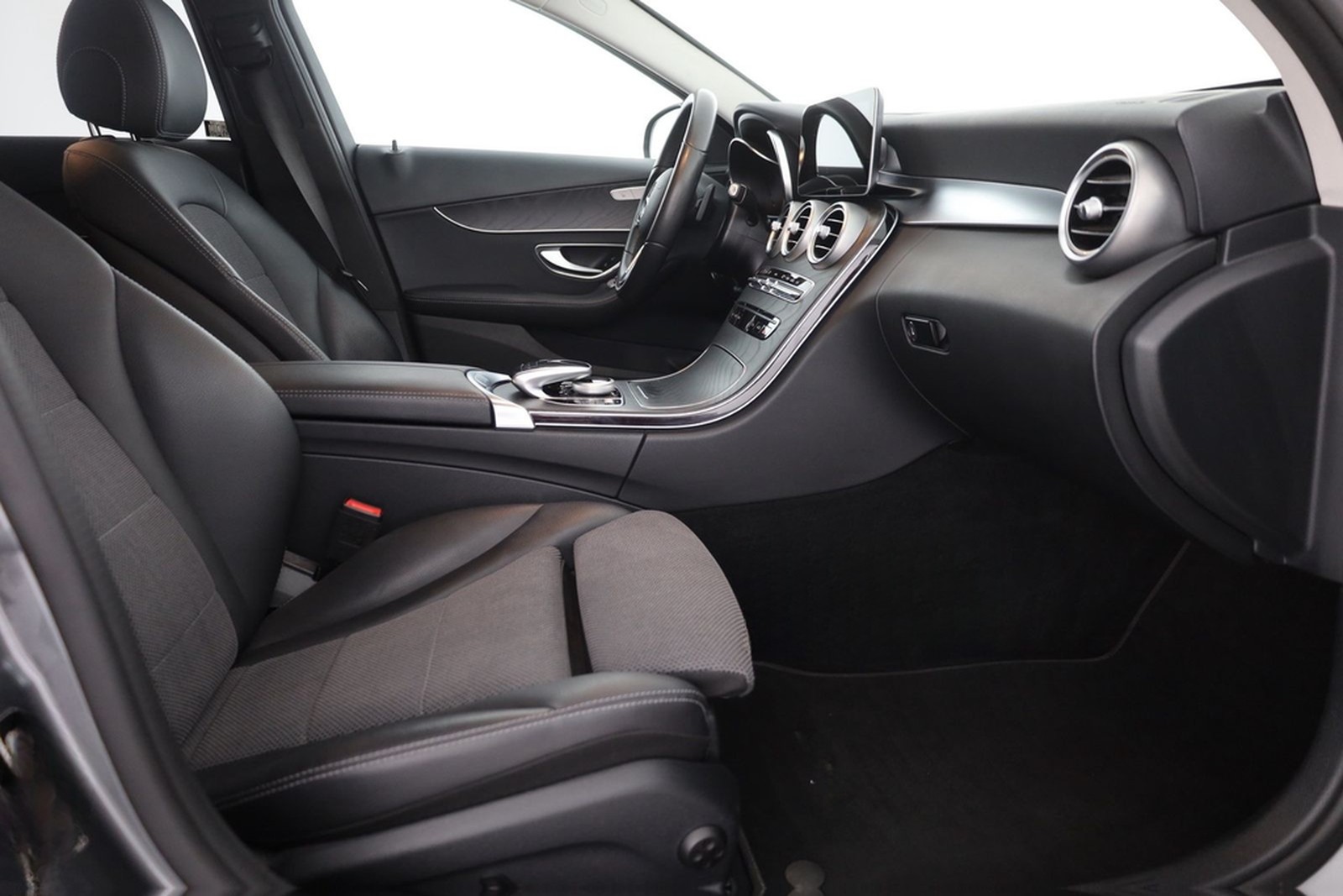 Mercedes-Benz C180 T Avantgarde LED Navi Sitzheizung Kamera foto 23