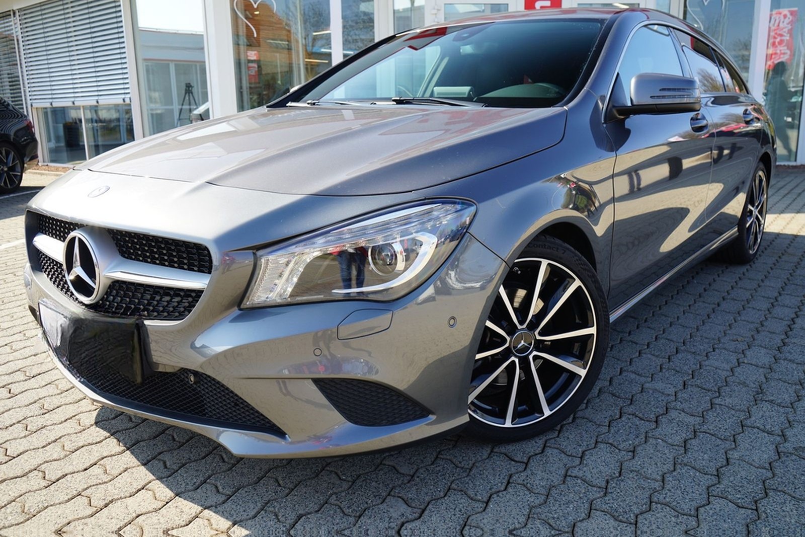 Mercedes-Benz CLA 180 SB Urban Bi-Xenon Navi Kamera foto 2