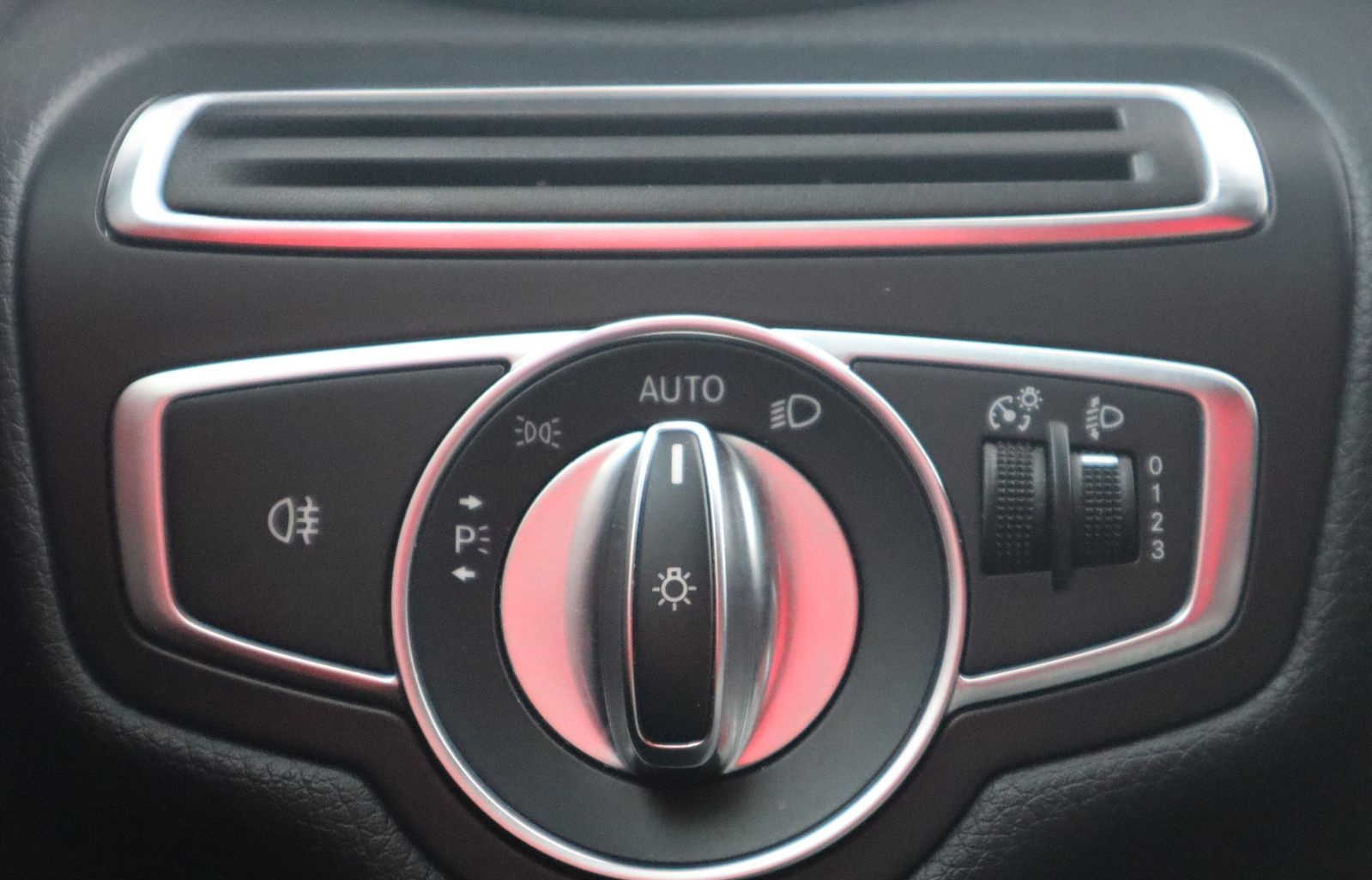 Mercedes-Benz C220 d AMG Line Navi Sitzheizung Teilleder foto 22
