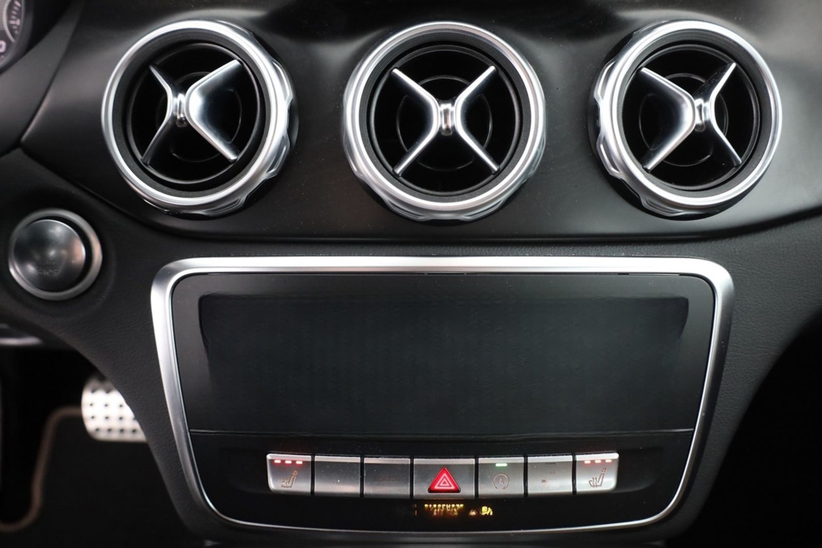Mercedes-Benz GLA 180 AMG Line Aut. LED Navi 360° Leder PDC foto 12