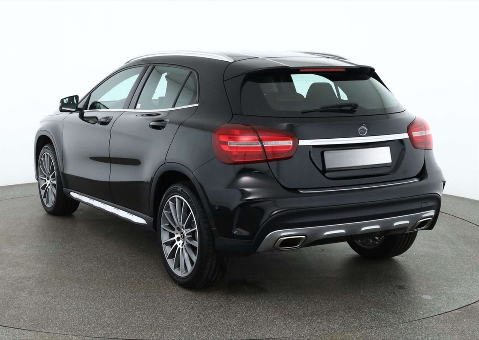 Mercedes-Benz GLA 180 AMG Line Aut. LED Navi 360° Leder PDC foto 3