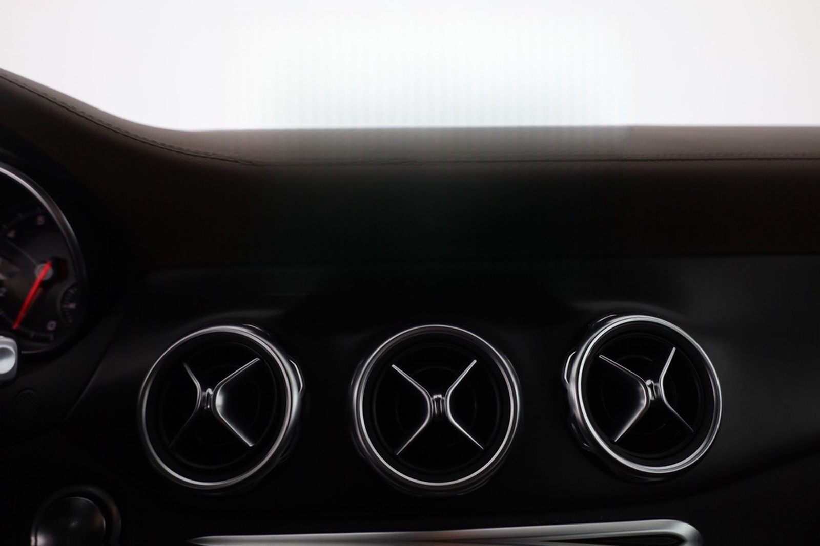 Mercedes-Benz GLA 180 AMG Line Aut. LED Navi 360° Leder PDC foto 27