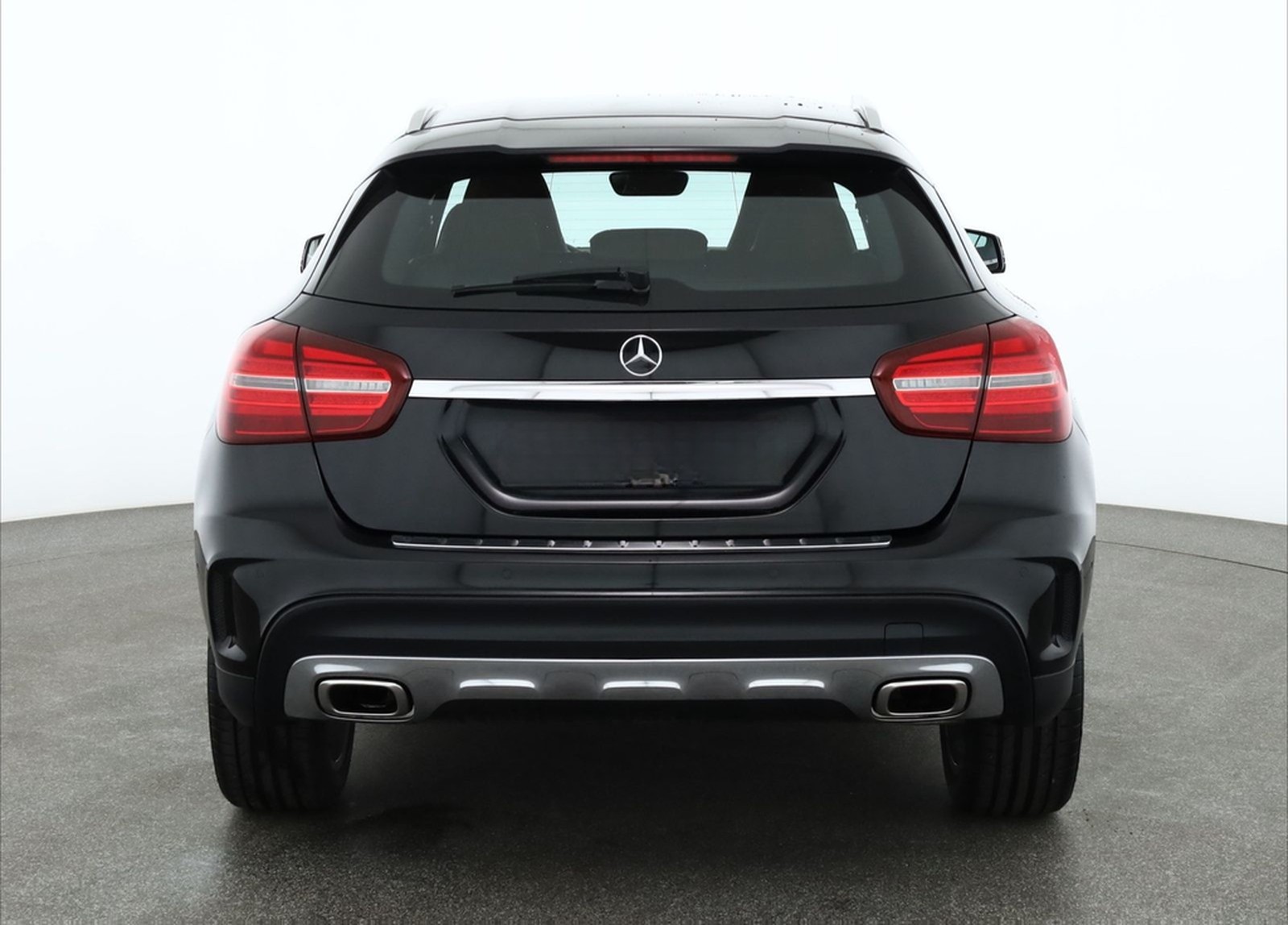 Mercedes-Benz GLA 180 AMG Line Aut. LED Navi 360° Leder PDC foto 4
