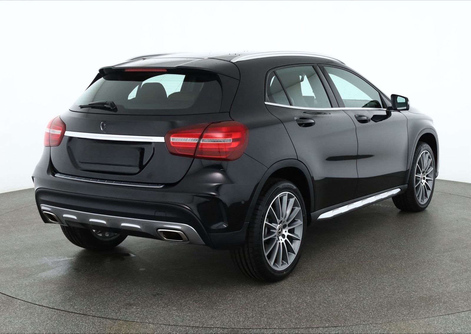 Mercedes-Benz GLA 180 AMG Line Aut. LED Navi 360° Leder PDC foto 5