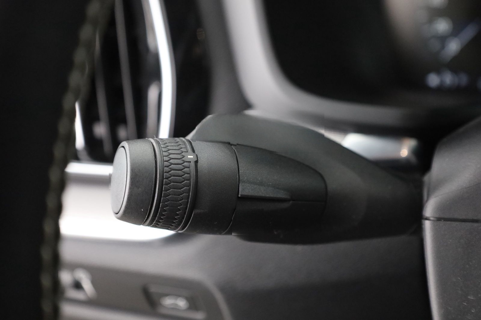 Volvo V60 Kombi 2.0 T5  R-Design LED Navi Sitzheizung foto 17