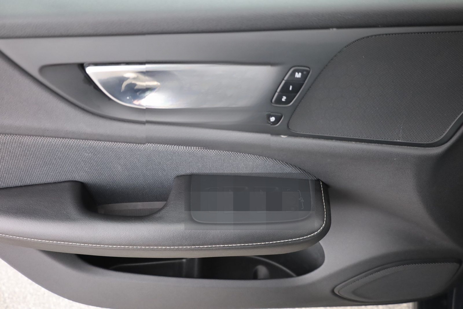 Volvo V60 Kombi 2.0 T5  R-Design LED Navi Sitzheizung foto 20