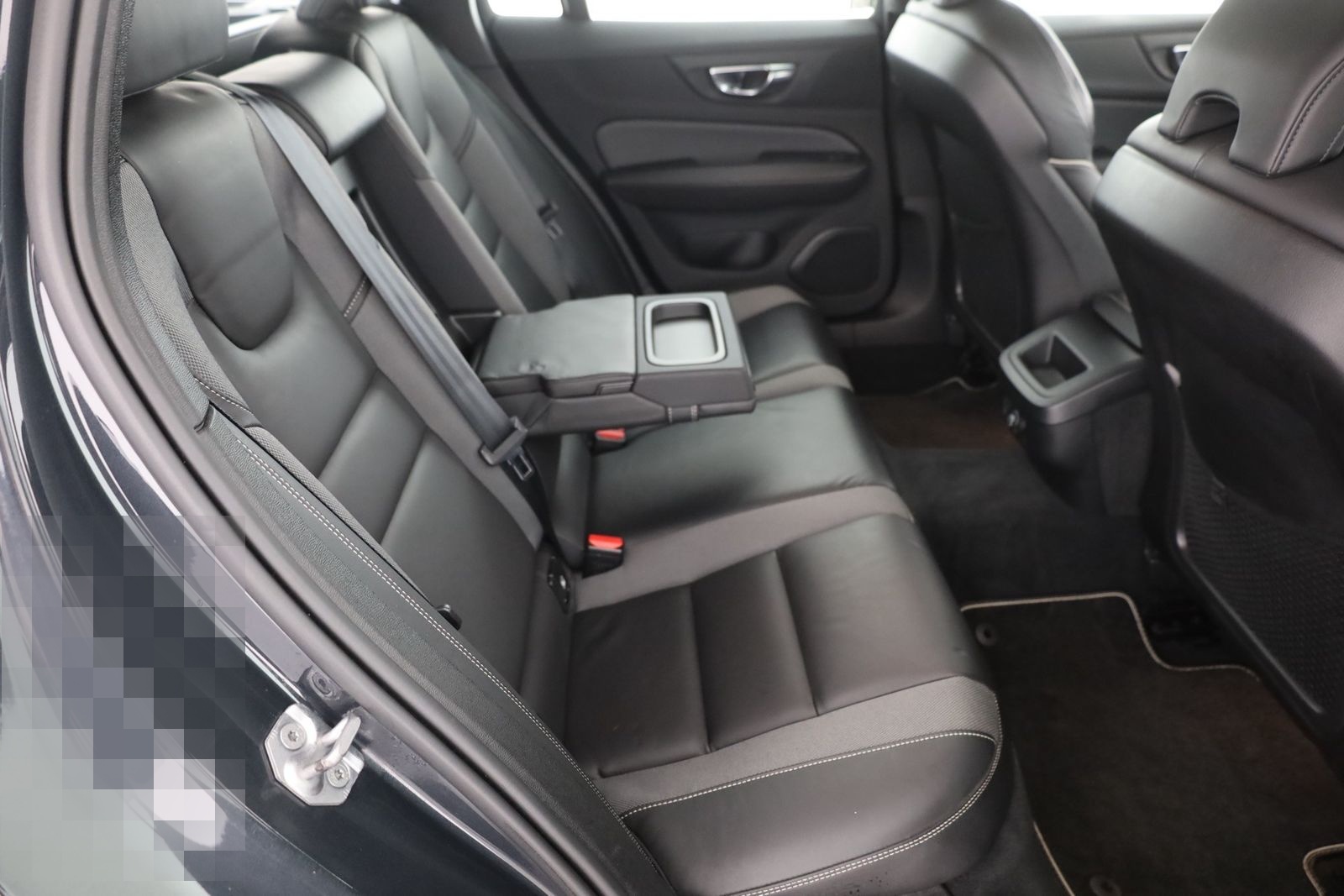 Volvo V60 Kombi 2.0 T5  R-Design LED Navi Sitzheizung foto 23