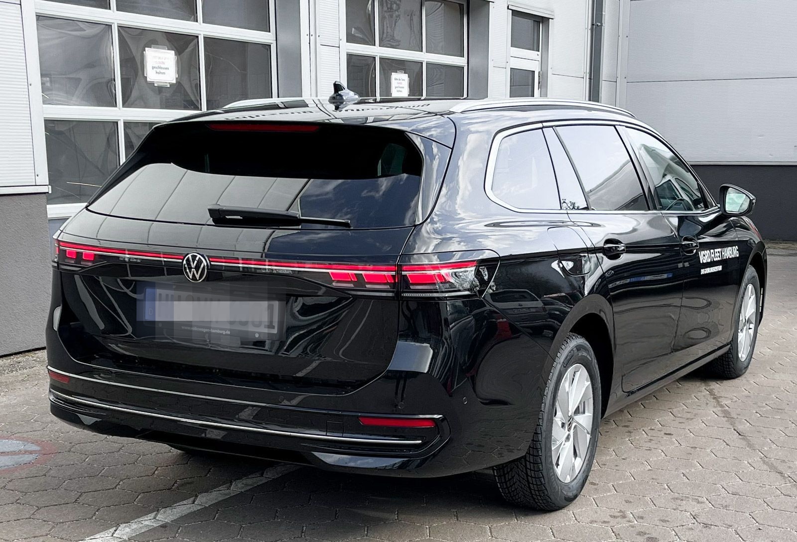 Volkswagen Passat 2.0 TDI Elegance DSG Panorama Navi LED foto 6