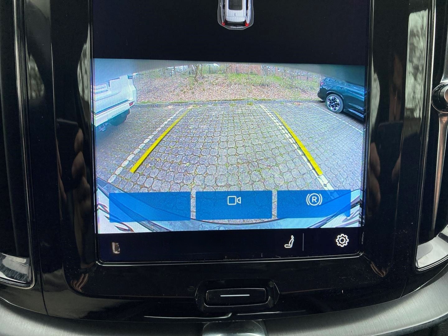 Volvo XC60 AHK Digitales Cockpit Soundsystem LED Kurve foto 18