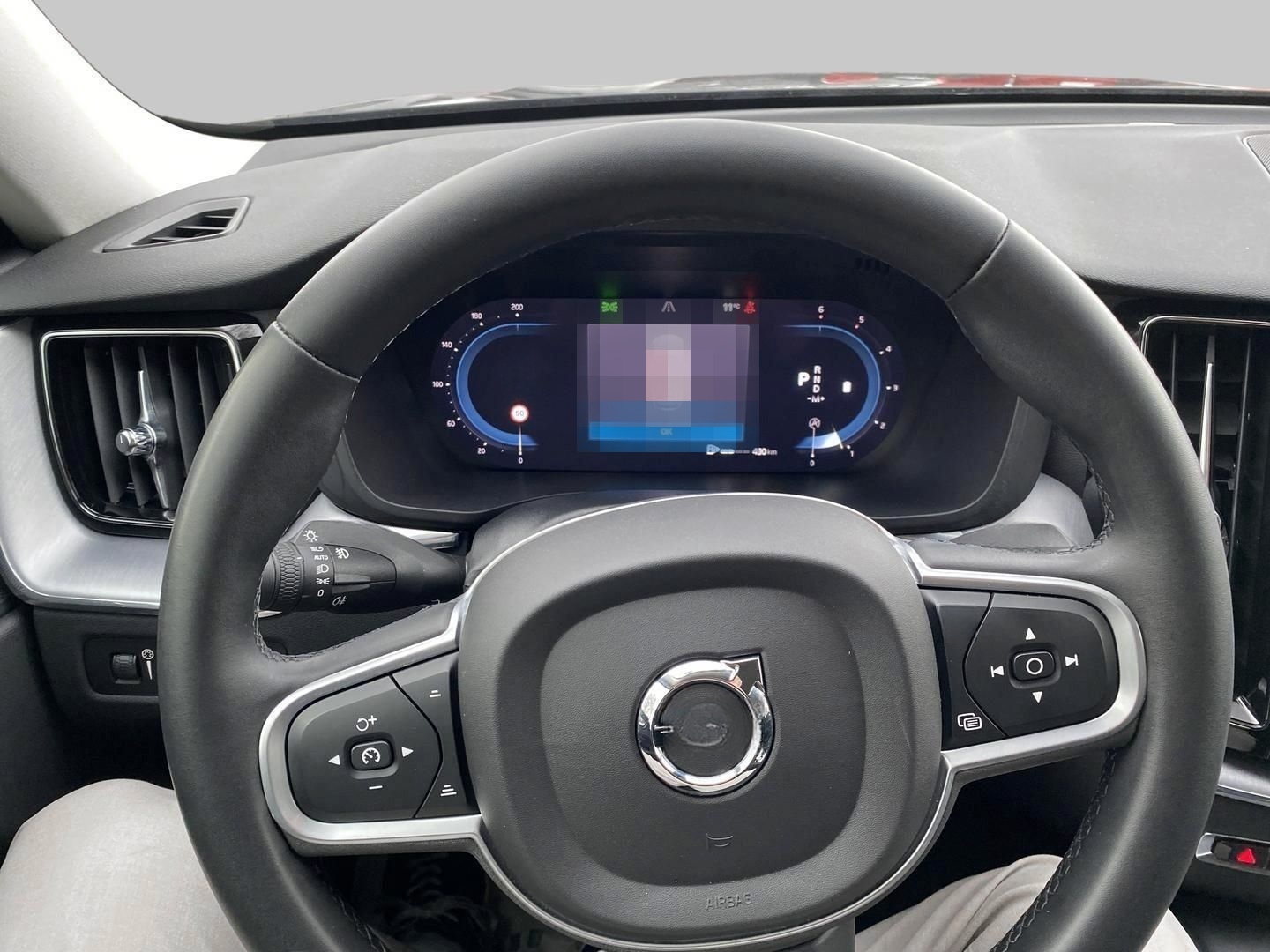Volvo XC60 AHK Digitales Cockpit Soundsystem LED Kurve foto 10