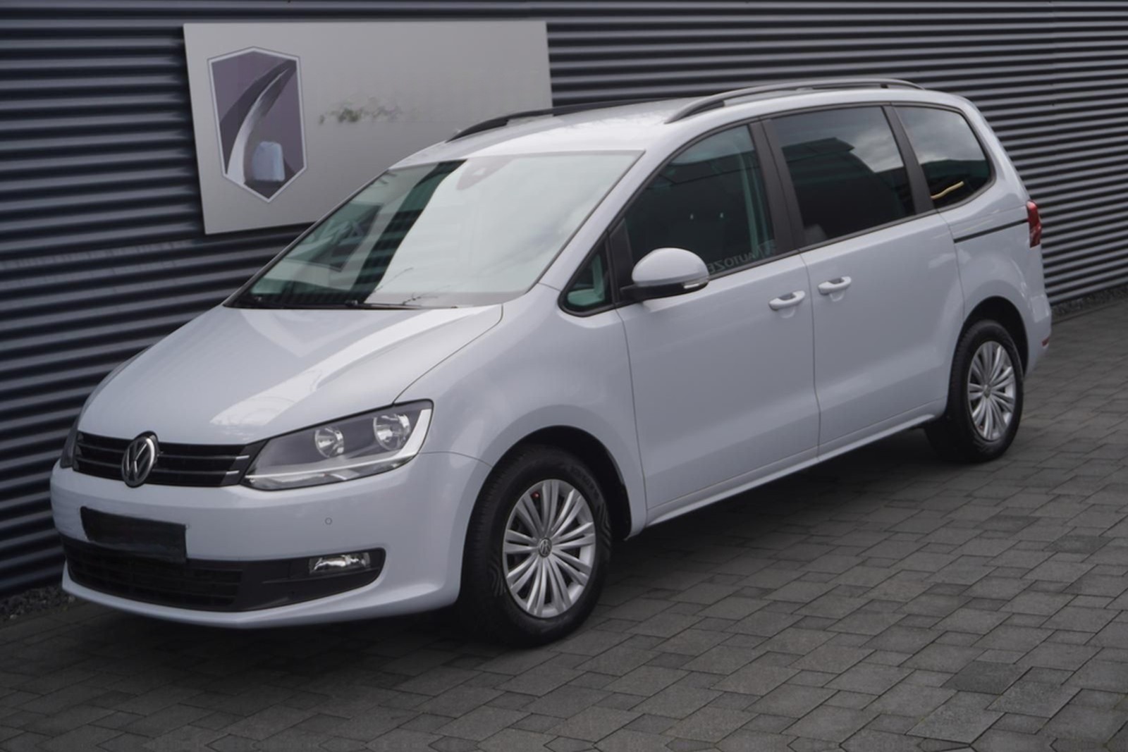 Volkswagen SHARAN 1.4 TSI DSG|7-SITZER|APPLE|NAVI|ACC|AHK foto 2
