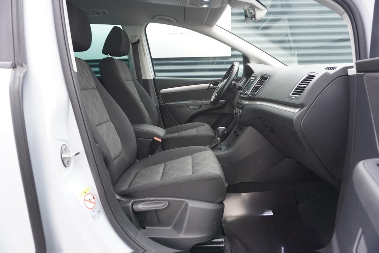 Volkswagen SHARAN 1.4 TSI DSG|7-SITZER|APPLE|NAVI|ACC|AHK foto 18