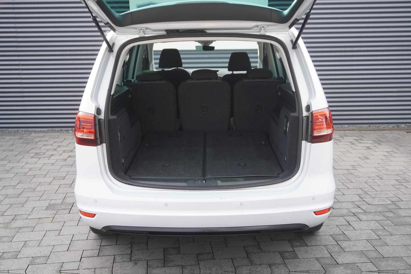 Volkswagen SHARAN 1.4 TSI DSG|7-SITZER|APPLE|NAVI|ACC|AHK foto 22