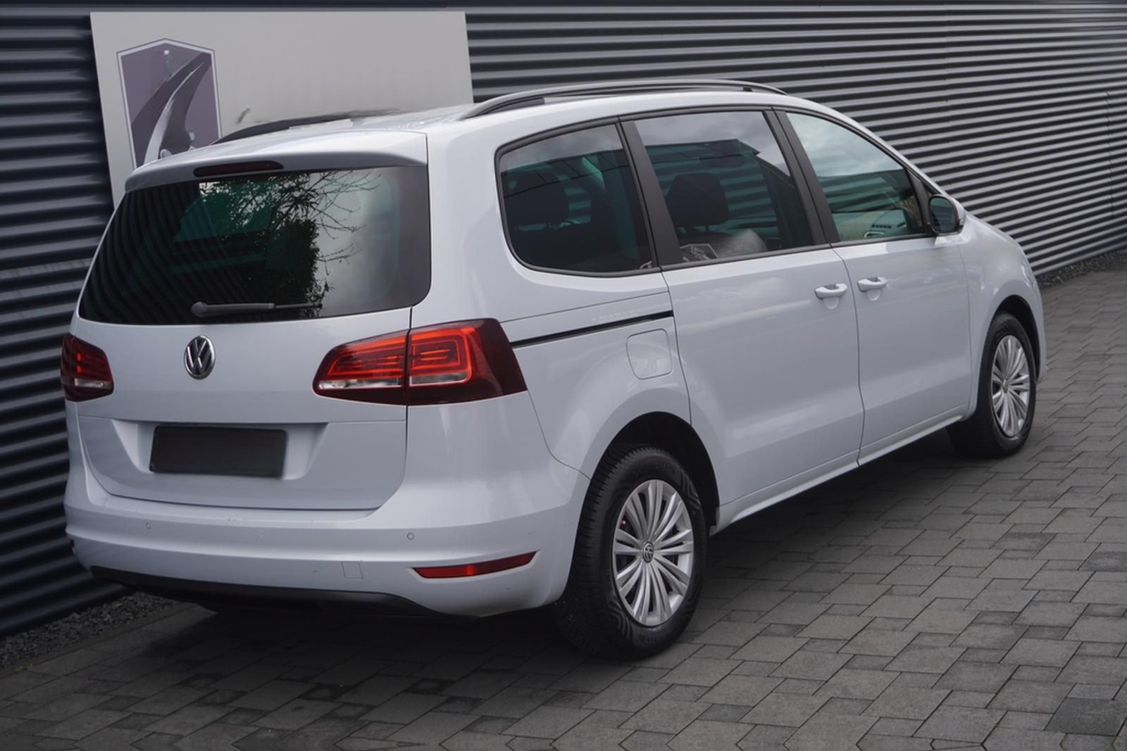 Volkswagen SHARAN 1.4 TSI DSG|7-SITZER|APPLE|NAVI|ACC|AHK foto 9