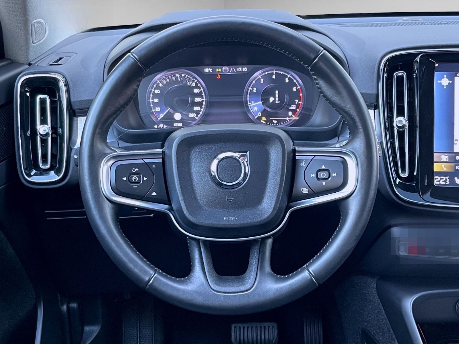 Volvo XC40 2,0 AUTOM. AWD 4x4 PANORAMA LEDER GARANTIE foto 12