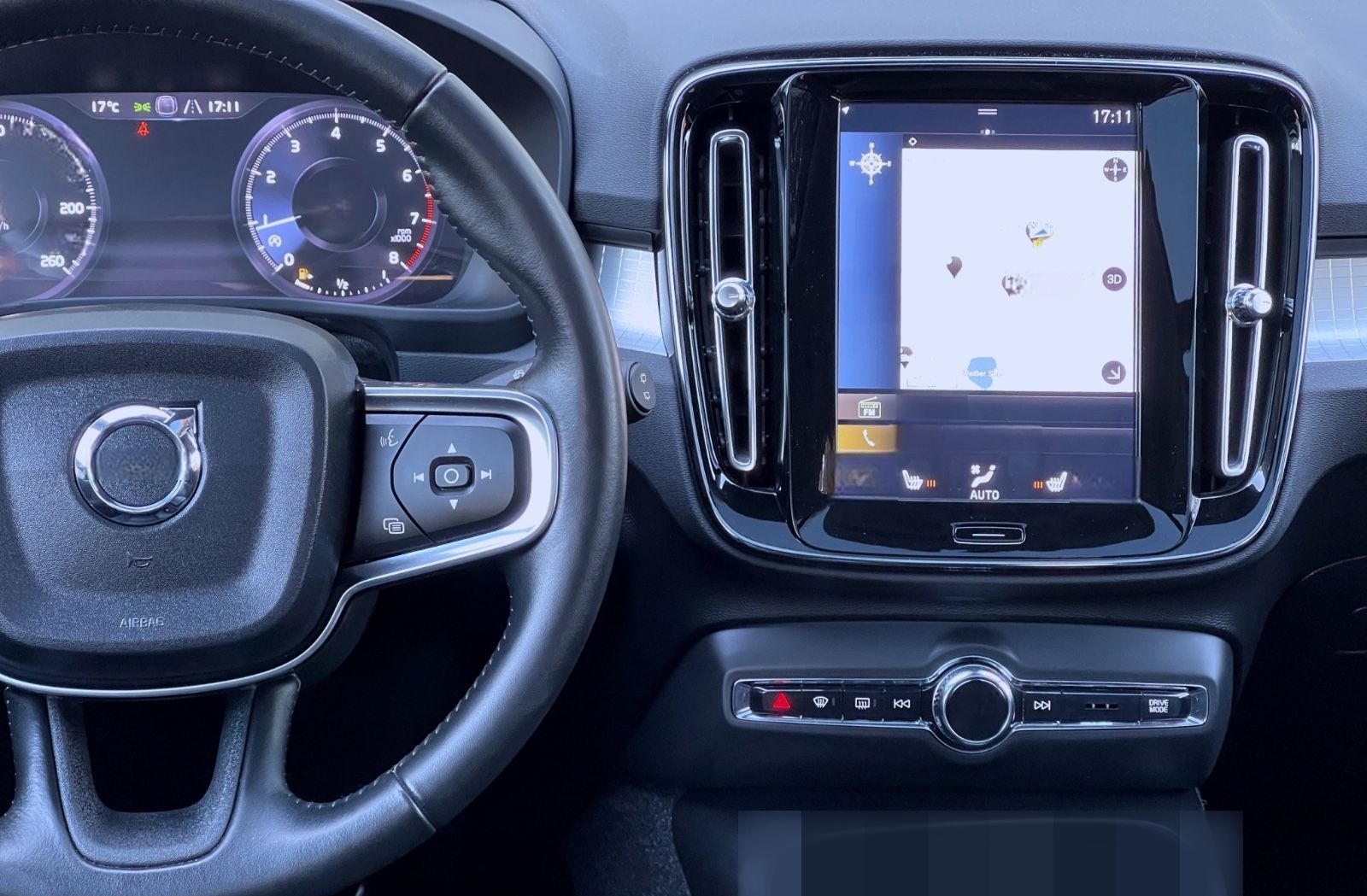 Volvo XC40 2,0 AUTOM. AWD 4x4 PANORAMA LEDER GARANTIE foto 13