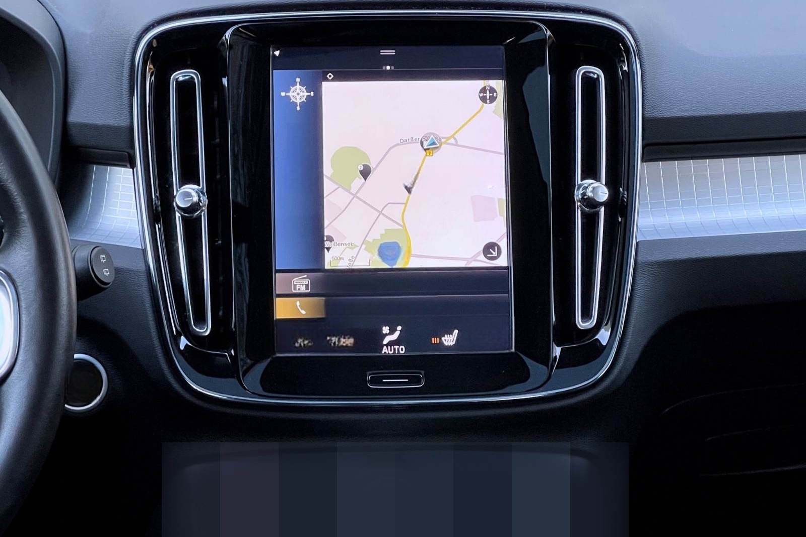 Volvo XC40 2,0 AUTOM. AWD 4x4 PANORAMA LEDER GARANTIE foto 14