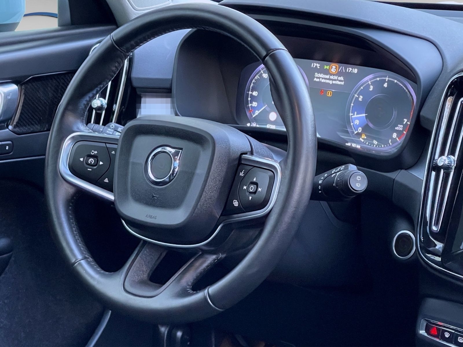 Volvo XC40 2,0 AUTOM. AWD 4x4 PANORAMA LEDER GARANTIE foto 17