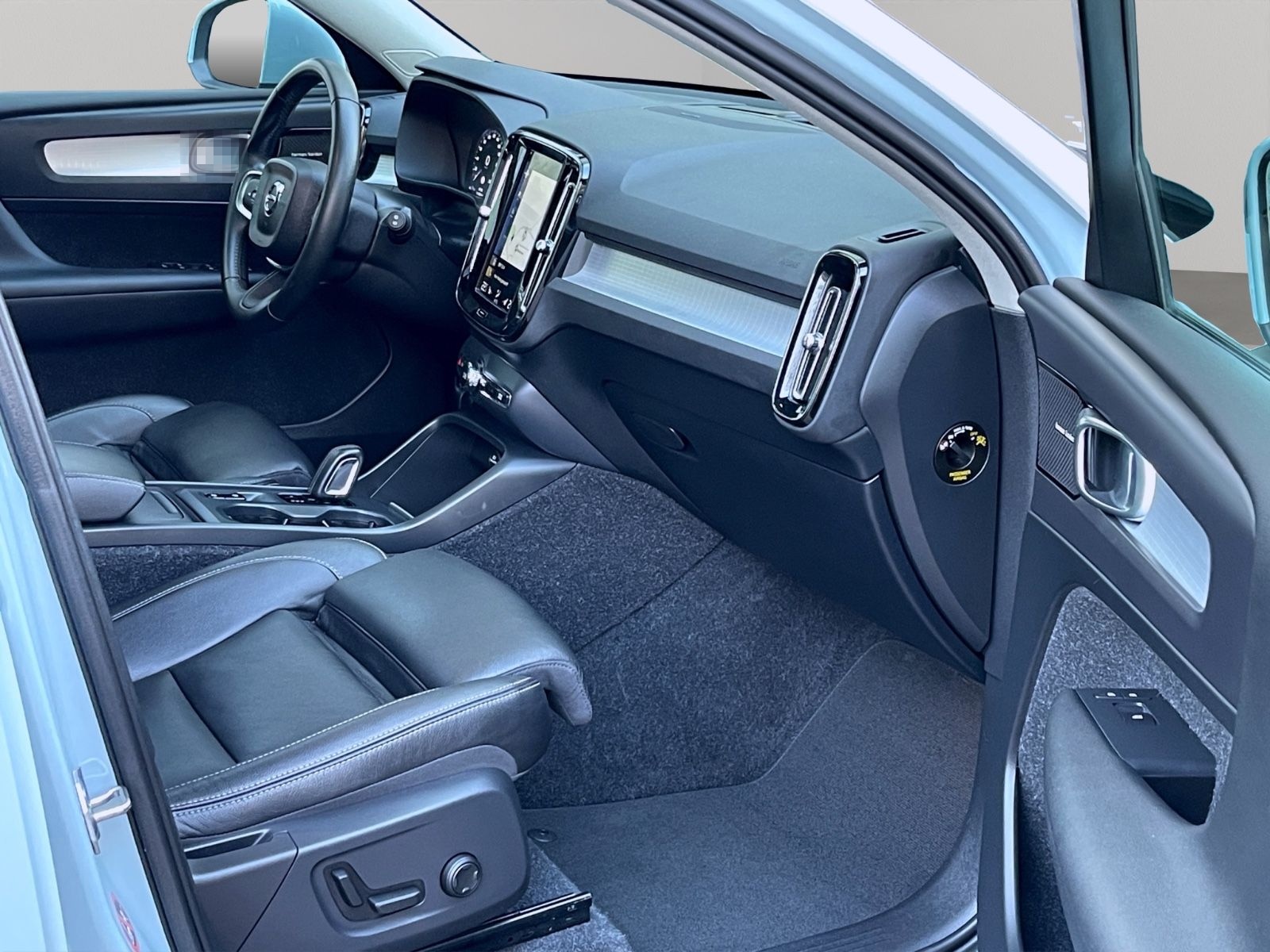 Volvo XC40 2,0 AUTOM. AWD 4x4 PANORAMA LEDER GARANTIE foto 19