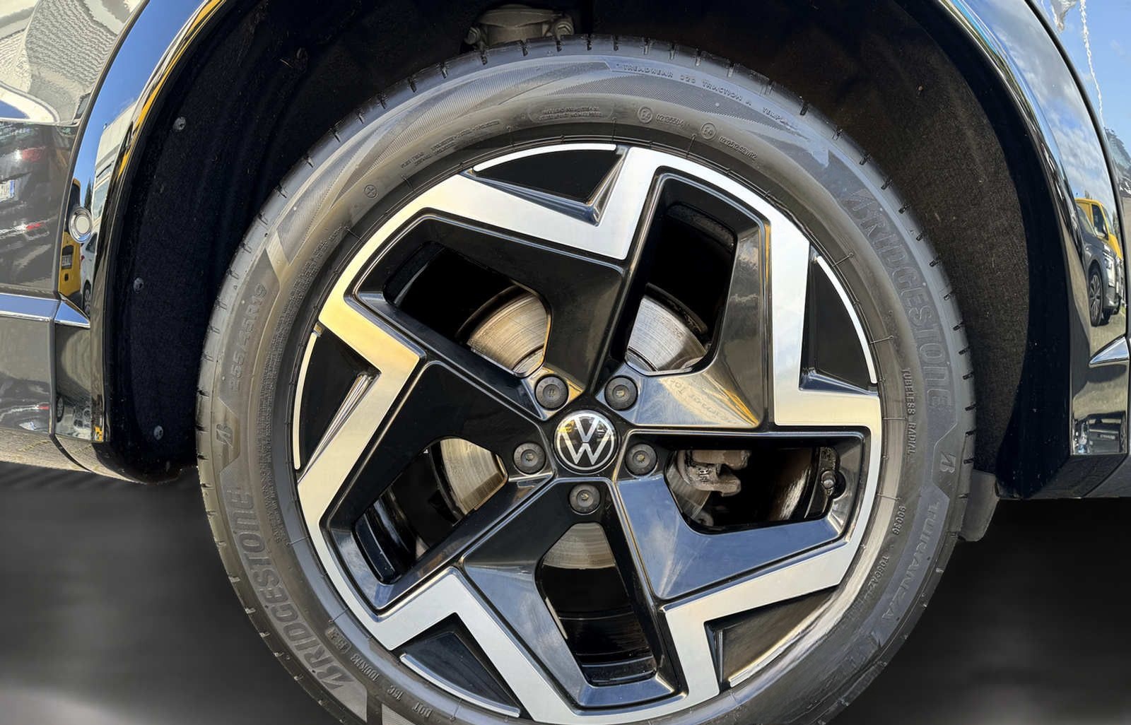 Volkswagen Tiguan R LINE-VIRTUAL-KAMERA-LED-ACC-MASSAGE-1H. foto 5