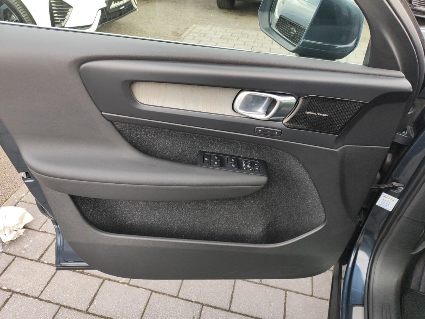 Volvo XC40 T4 Inscription AWD StandHZG Navi Leder  Mem foto 15