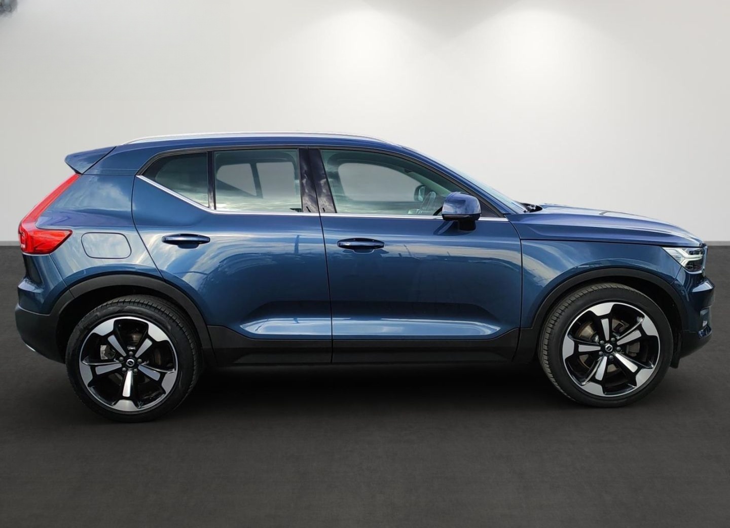 Volvo XC40 T4 Inscription AWD StandHZG Navi Leder  Mem foto 4